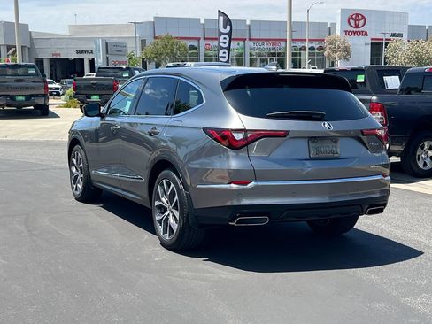 Used 2024 Acura MDX w/ Technology Package AWD/4WD image 4