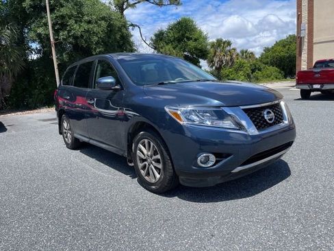 Used 2015 Nissan Pathfinder S FWD image 2