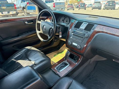Used 2006 Cadillac DTS FWD image 30