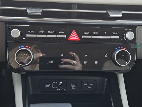 New 2026 Hyundai Tucson SEL image 18