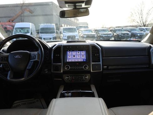 Used 2019 Ford Expedition Platinum image 13