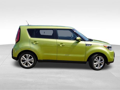 Used 2015 Kia Soul + FWD image 3