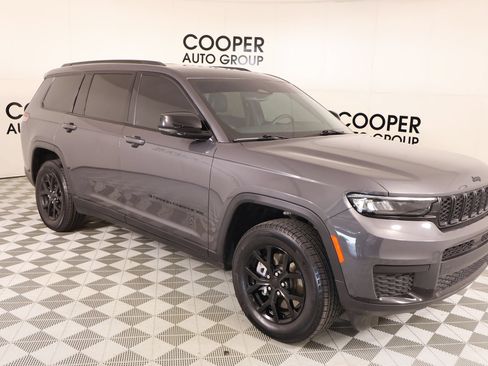 Used 2024 Jeep Grand Cherokee L Altitude AWD/4WD image 1