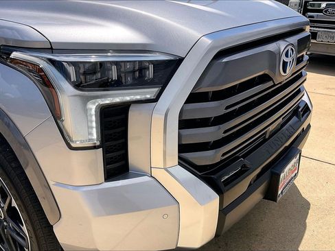 Used 2024 Toyota Tundra Limited AWD/4WD image 35