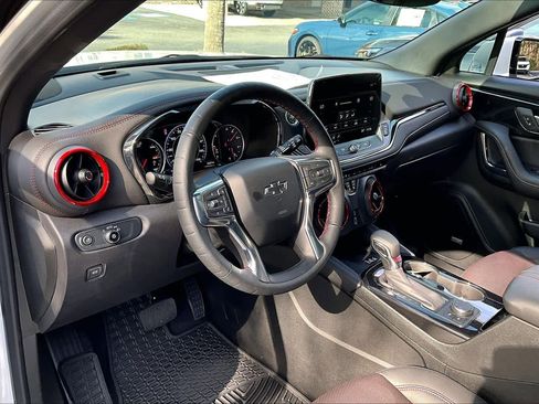 Used 2025 Chevrolet Blazer RS w/ Driver Confidence II Package image 17