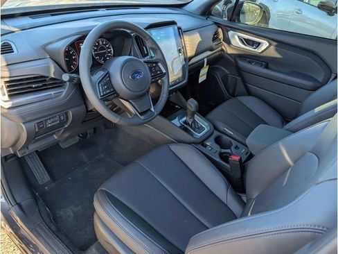 Used 2025 Subaru Forester Limited image 5