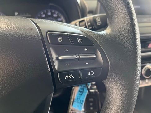 Used 2023 Hyundai Kona SE image 27