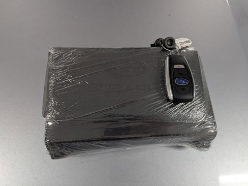 Used 2025 Subaru Outback Premium image 6