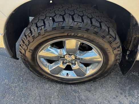 Used 2018 RAM 1500 Big Horn AWD/4WD image 2