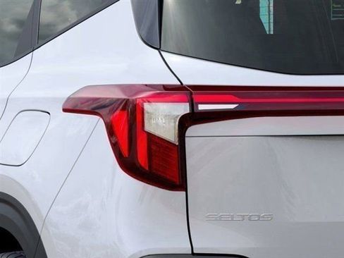 New 2026 Kia Seltos LX image 11