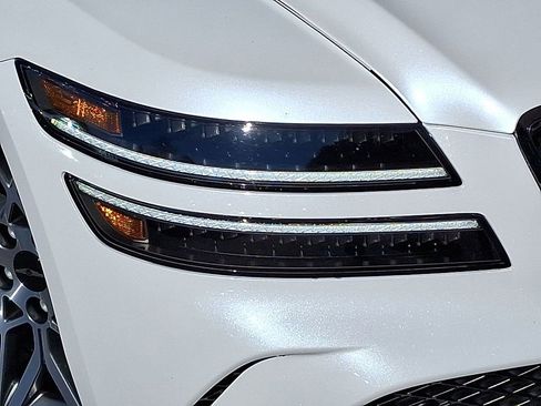 Used 2025 Genesis G80 2.5T image 28