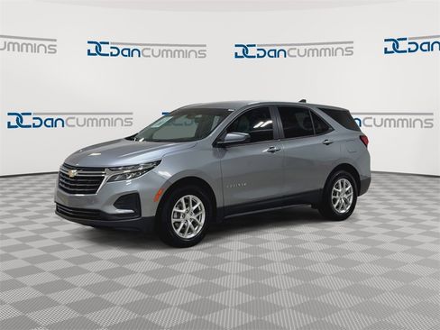 Used 2023 Chevrolet Equinox LS image 4