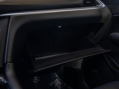 Used 2017 Cadillac XT5 Luxury w/ Driver Awareness Package image 20