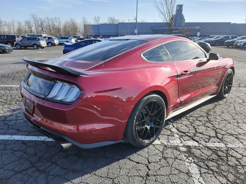 Used 2018 Ford Mustang Coupe image 16