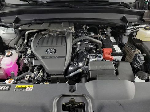 Used 2025 Toyota Grand Highlander FWD image 13