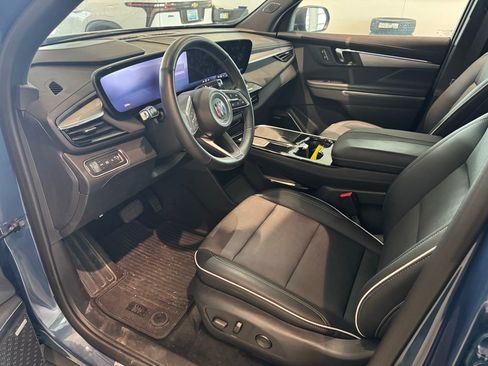 Used 2025 Buick Enclave Preferred w/ LPO, All-Weather Package image 5
