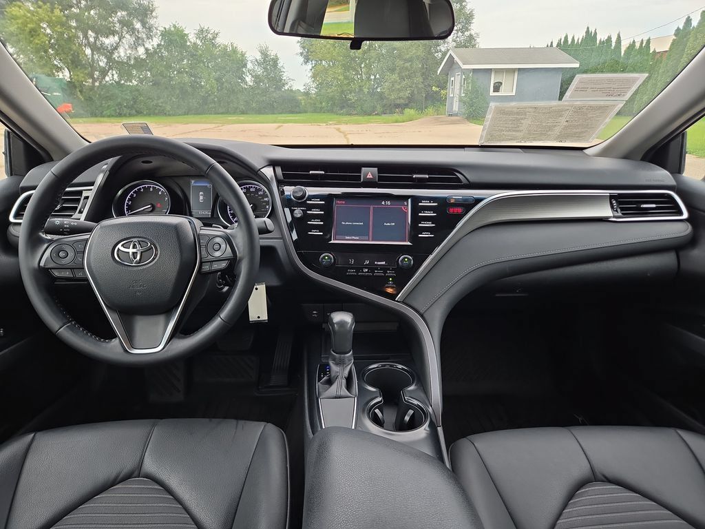 Used 2018 Toyota Camry SE FWD image 14