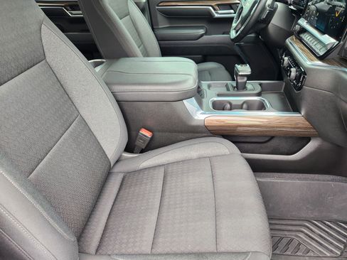 Used 2023 Chevrolet Silverado 1500 LT w/ Z71 Off-Road Package image 11