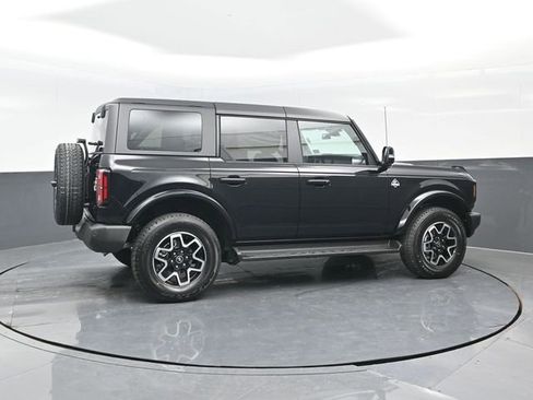 New 2025 Ford Bronco Outer Banks image 3