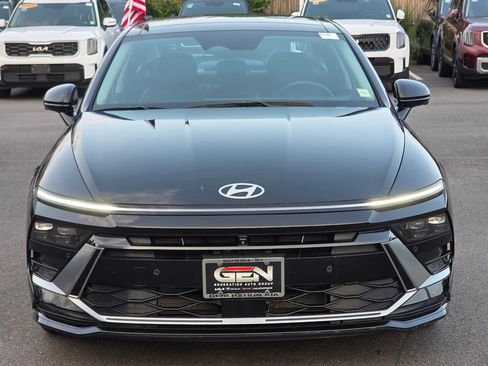 Used 2025 Hyundai Sonata Limited FWD image 2