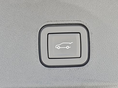 New 2025 Cadillac Lyriq Luxury image 13