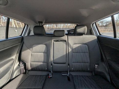 Used 2022 Kia Sportage LX image 15