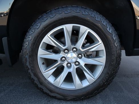 Used 2021 Chevrolet Silverado 1500 High Country w/ Safety Package II image 32