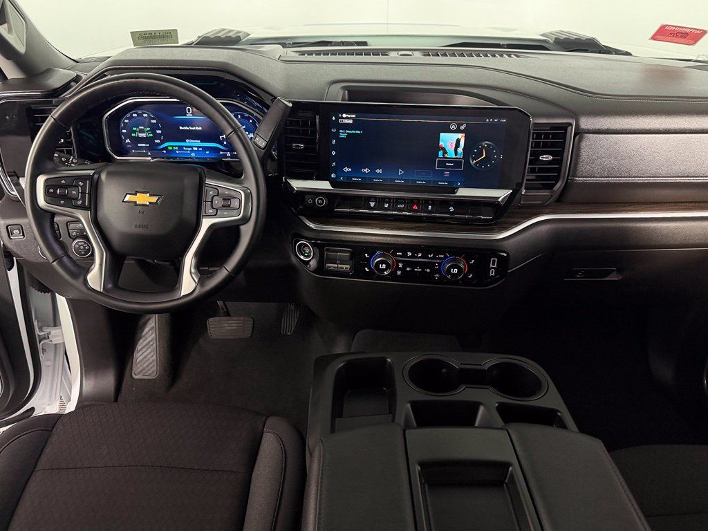 Used 2026 Chevrolet Silverado 2500 LT AWD/4WD image 15