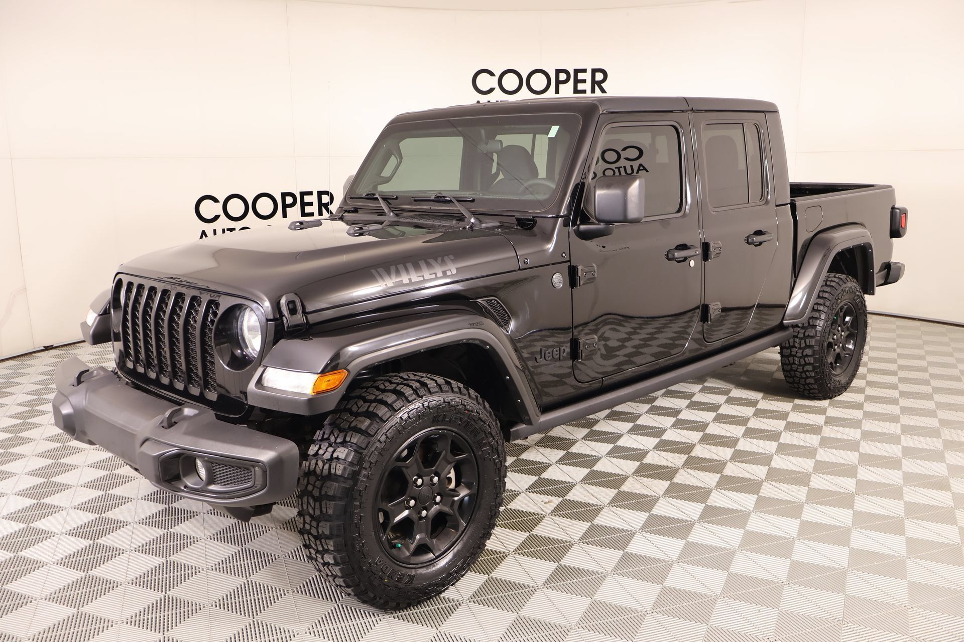 Used 2023 Jeep Gladiator Sport AWD/4WD image 10