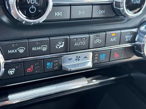 New 2025 Ford F150 Lariat w/ FX4 Off-Road Package image 34