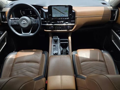 Used 2023 Nissan Pathfinder Platinum AWD/4WD image 17