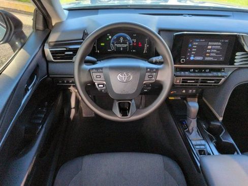 Used 2025 Toyota Camry LE FWD image 14