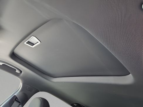 New 2026 Chevrolet Trax RS w/ Sunroof Package FWD image 16