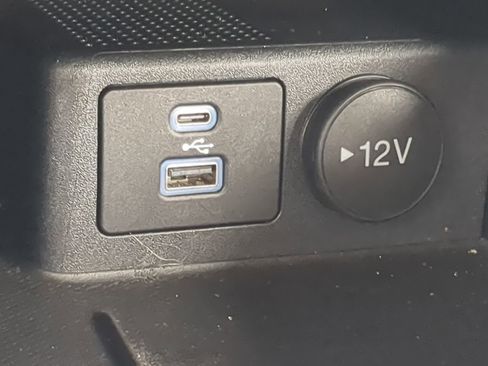 Used 2022 Ford Escape S image 21