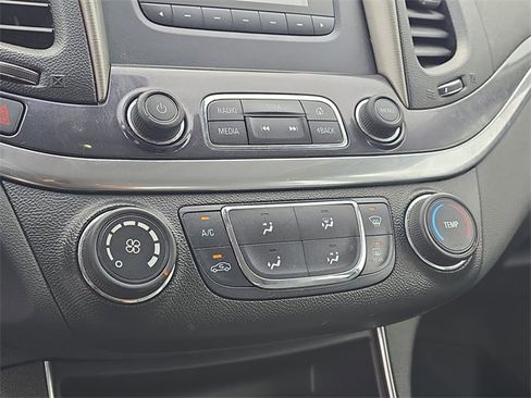 Used 2017 Chevrolet Impala LS image 22