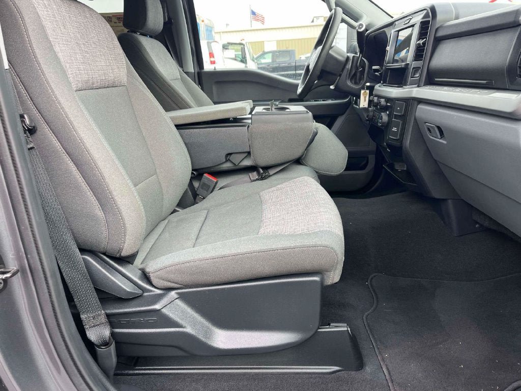 Used 2025 Ford F250 XLT AWD/4WD image 23