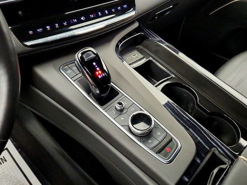 Used 2022 Cadillac Escalade Sport w/ Touring Package AWD/4WD image 17