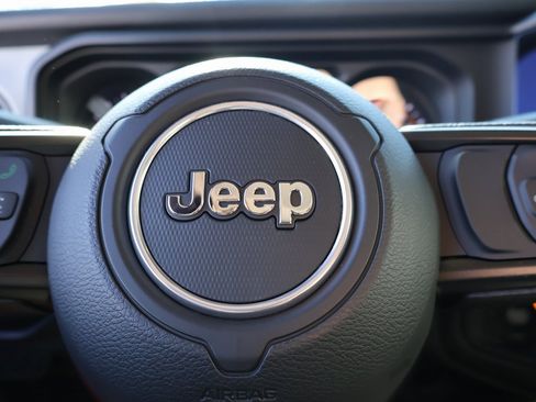 Used 2024 Jeep Gladiator Sport image 26