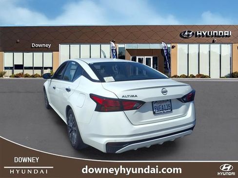 Used 2025 Nissan Altima 2.5 SV FWD image 6