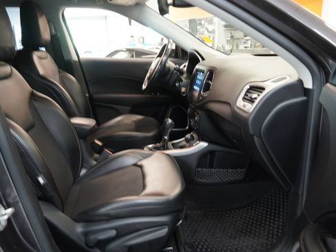 Used 2020 Jeep Compass Latitude w/ Cold Weather Group AWD/4WD image 34