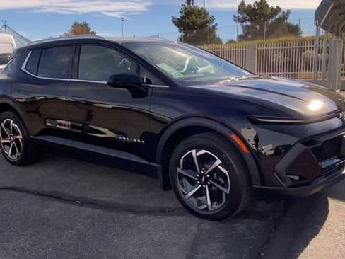 New 2026 Chevrolet Equinox EV LT FWD image 2