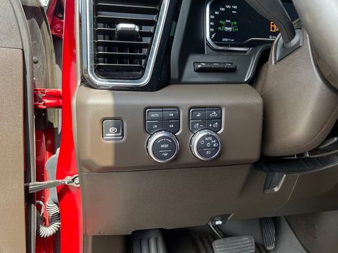 Used 2024 GMC Sierra 2500 Denali w/ Denali Reserve Package AWD/4WD image 13