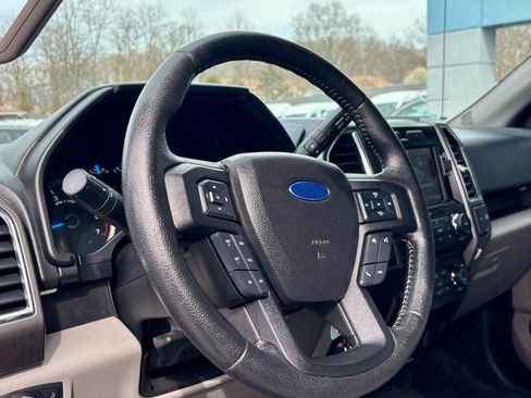 Used 2015 Ford F150 XLT w/ Equipment Group 302A Luxury image 17