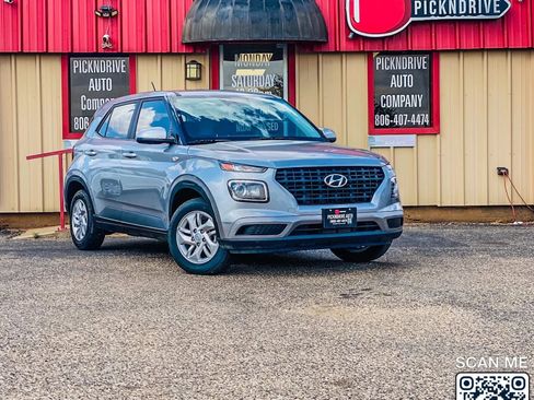 Used 2025 Hyundai Venue SE FWD image 1