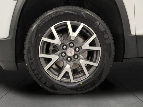 Used 2023 GMC Acadia SLE w/ Driver Convenience Package AWD/4WD image 3