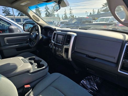Used 2018 RAM 1500 Classic SLT AWD/4WD image 8