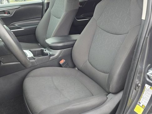 Used 2024 Toyota RAV4 XLE FWD image 24
