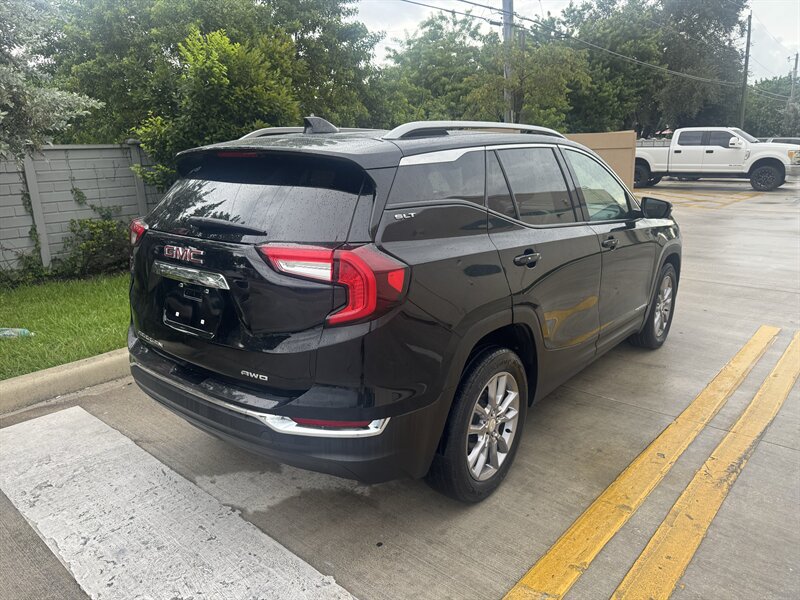 Used 2022 GMC Terrain SLT AWD/4WD image 5
