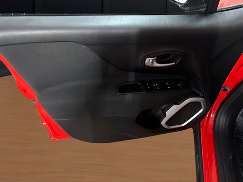 Used 2020 Jeep Renegade Sport FWD image 10