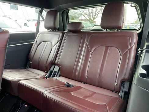 Used 2024 Ford Expedition Max Limited image 7